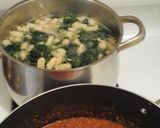 A picture of step 6 of Minced beef and spinach pasta.