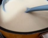 Foto langkah ke 1 dari resep Strawberry Panna Cotta.