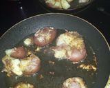 A picture of step 2 of Smashed alfredo cheesy potatoes and eggs.