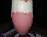 A picture of step 3 of Strawberry Smoothie 🍓🍹🍓.