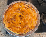Foto del paso 6 de la receta: Tarta de hojaldre con manzana y crema pastelera