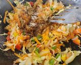 A picture of step 4 of Vegetable Spaghetti Indian Street Style.