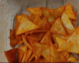 மெக்சிகன் சீஸி ரைஸ் நாசோஸ் வித் கிரீன் டிப்(cheesy rice nachos) ரெசிபி ஸ்டேப் 7 புகைப்படம்