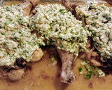 Foto del paso 5 de la receta: Pollo al horno con queso y perejil