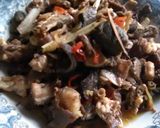 Foto langkah ke 4 dari resep Oseng oseng jeroan kambing.