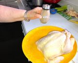 Foto del paso 2 de la receta: Pollo al limón, ajo y romero en olla lenta