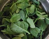 A picture of step 3 of Blue Cheese and Spinach Cream Soup.