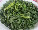 Foto langkah ke 1 dari resep Sayur daun singkong.