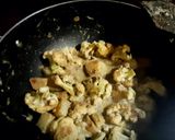 A picture of step 3 of Mughlai cauliflower stew.