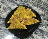 A picture of step 5 of Rava & mix mango veg toast.