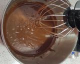 Foto del paso 4 de la receta: Torta de chocolate húmeda y melcochuda