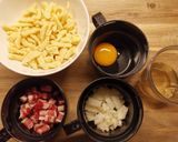 Une image de l'étape 2 de Spaetzles à la Carbonara.