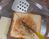 A picture of step 4 of Cheese Potato Sandwich.