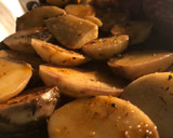 Foto del paso 2 de la receta: Gajos de papas condimentadas al horno