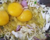 A picture of step 2 of Cabbage omlette.
