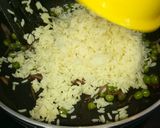 A picture of step 5 of Green Tea fried rice with salad.