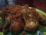 Ayam goreng serundeng