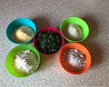 A picture of step 1 of Methi paratha.