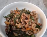 Foto langkah ke 5 dari resep Cumi Asin Cabai Hijau.