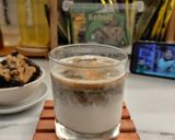 Foto langkah ke 5 dari resep Dirty Latte.