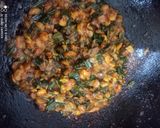 ग्रीन कांदा व करंदी फ्राय (green onion karandi fry recipe in marathi) रेसिपी स्टेप 5 फोटो 