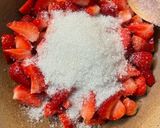 Foto langkah ke 2 dari resep Selai Strawberry.