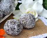 Foto del paso 4 de la receta: Trufas expres rellenas con dulce de leche💘