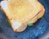 A picture of step 6 of Pepperoni cheese sandwich.