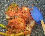 Foto langkah ke 4 dari resep Ayam Woku Kemangi.