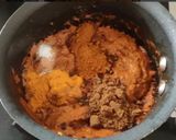 A picture of step 6 of Creamy Mushroom masala gravy.