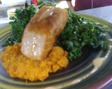 Foto del paso 3 de la receta: Salmón a la parrilla con ensalada kale y aderezo de miel de agave