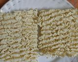 ট্রাইকালার চিজি ম্যাগি (Tri Colour Cheesy Maggi) রেসিপির ধাপ 1 ছবি