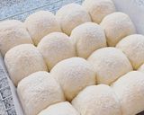 Foto langkah ke 4 dari resep Japanese snowy condensed milk bread.