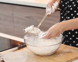 Foto langkah ke 5 dari resep Udang Mayones: Krispi Tapi Kenyal Ala Resto.