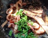 Foto langkah ke 9 dari resep Sotong a.k.a. Cumi tumis pedas.