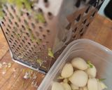 Tejszínes friss sóska burgonyával és tojással recept fázis 2 fotója