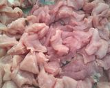 Foto del paso 1 de la receta: Bistec de cerdo en salsa de jitomate verde