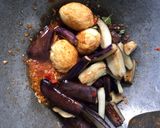 Foto langkah ke 5 dari resep Balado Terong Telur dengan Teri.