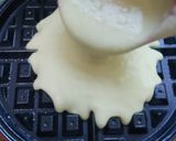 Gambar langkah 7 resipi Waffle Rangup.