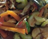 Foto langkah ke 4 dari resep Acar pesmol timun teri wortel.