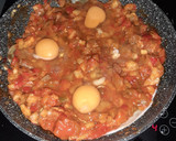 Foto del paso 4 de la receta: Pisto con huevo escalfado