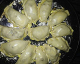 Foto del paso 6 de la receta: Empanadas de carne cortada a cuchillo