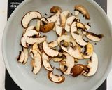 A picture of step 1 of Mushroom & Spinach Omelet.