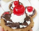 Foto langkah ke 8 dari resep Black Forest Egg Tart.