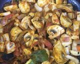 A picture of step 7 of Mushroom curry.