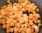 Foto del passaggio 1 della ricetta 🎃Pasta cremosa alla zucca e ricotta 🧀