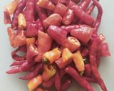 Foto langkah ke 2 dari resep Sambal Tomat Belimbing Wuluh.
