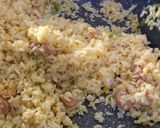 Foto langkah ke 6 dari resep Nasi Goreng telur ala Chef Devina Hermawan.