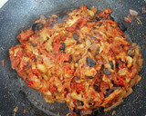 Foto del paso 5 de la receta: Empanada de berenjena asada y tomate seco