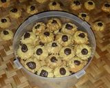 Foto langkah ke 9 dari resep Cheese Choco Thumbprint.